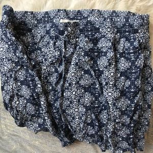 Blue/white flowy shorts
